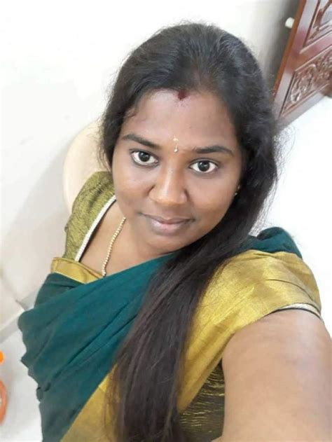 Tamil village sex ilam kani matrum aunty ookum videos